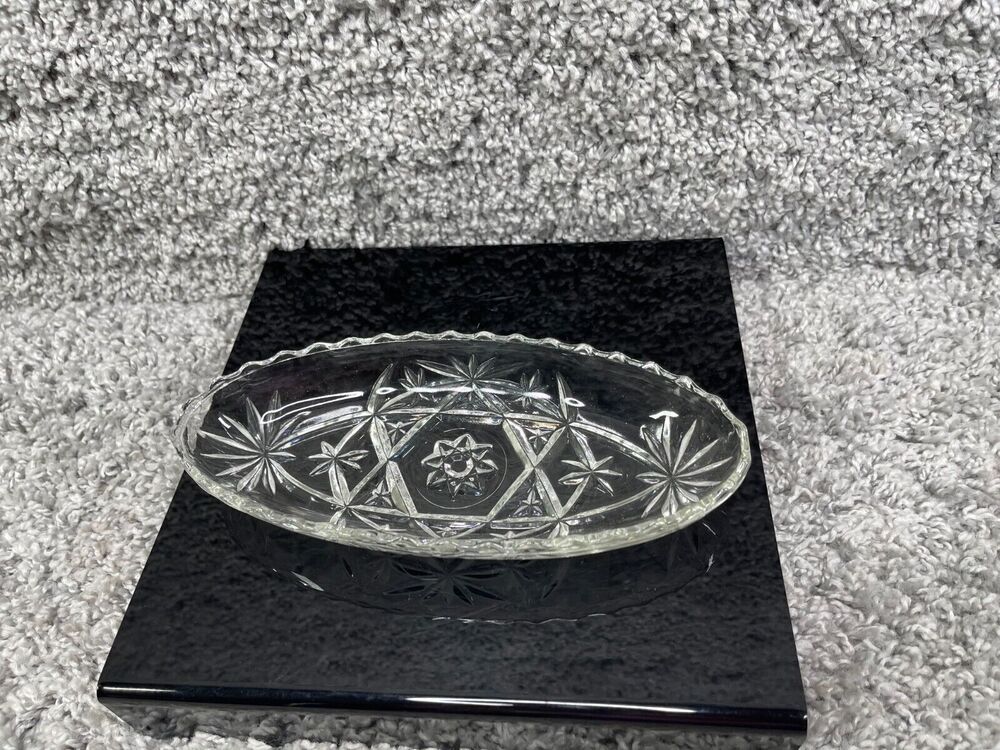 Oval Shape Presscut Starburst Clear Glass Relish Candy Dish Scallop Rim 1"X8.5"